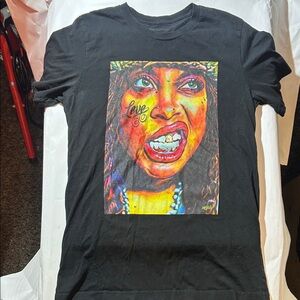 Erykah Badu - Black Graphic Tee